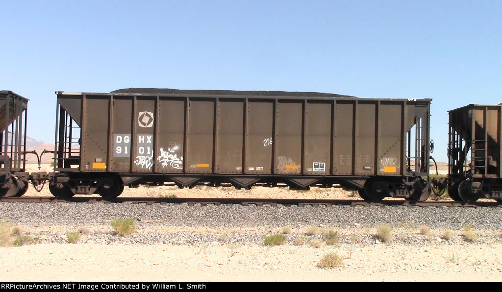 WB Unit Loaded Hooper Frt at Erie NV W-Pshr -22